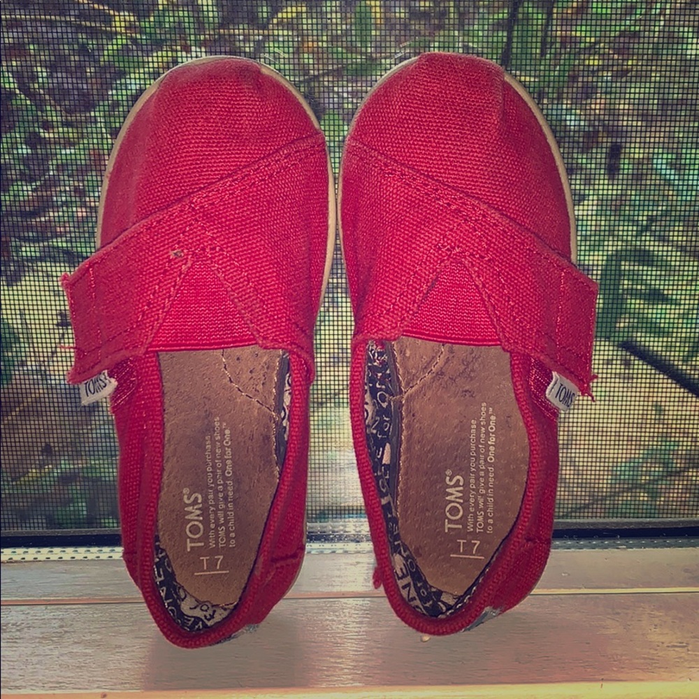 Red TOMS